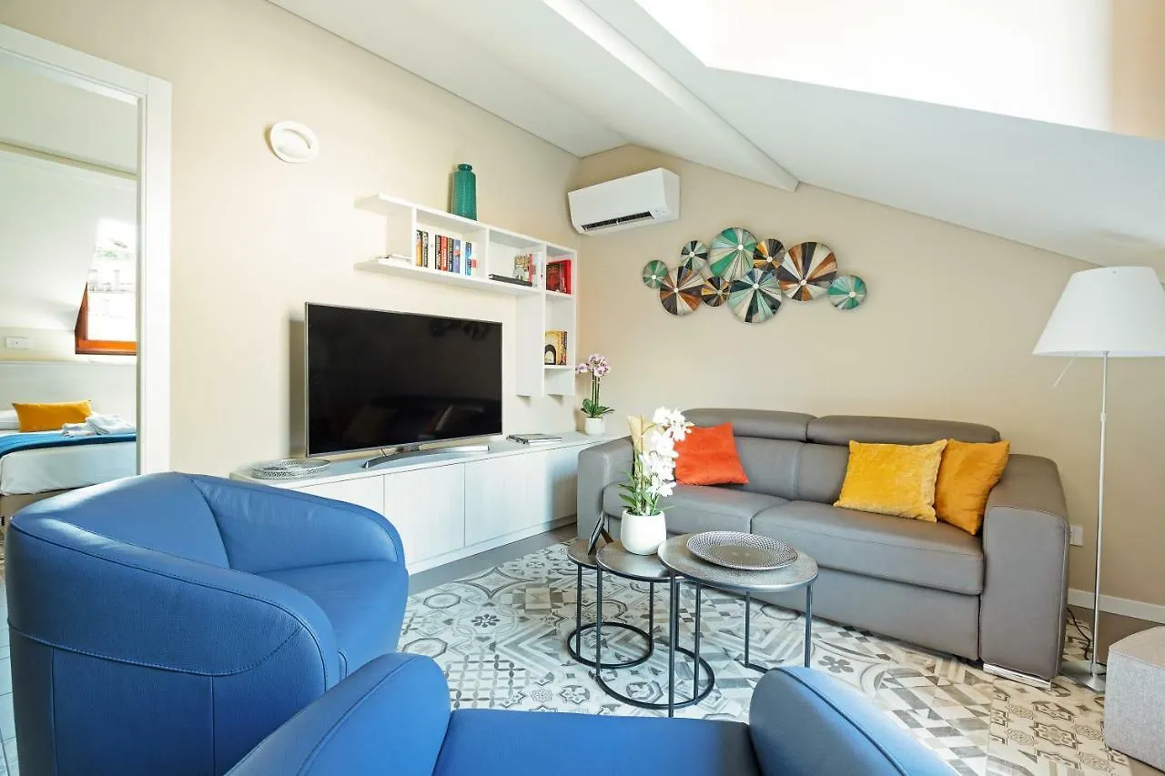 Renovated Penthouse Duomo&Via Torino Appartamento Milano